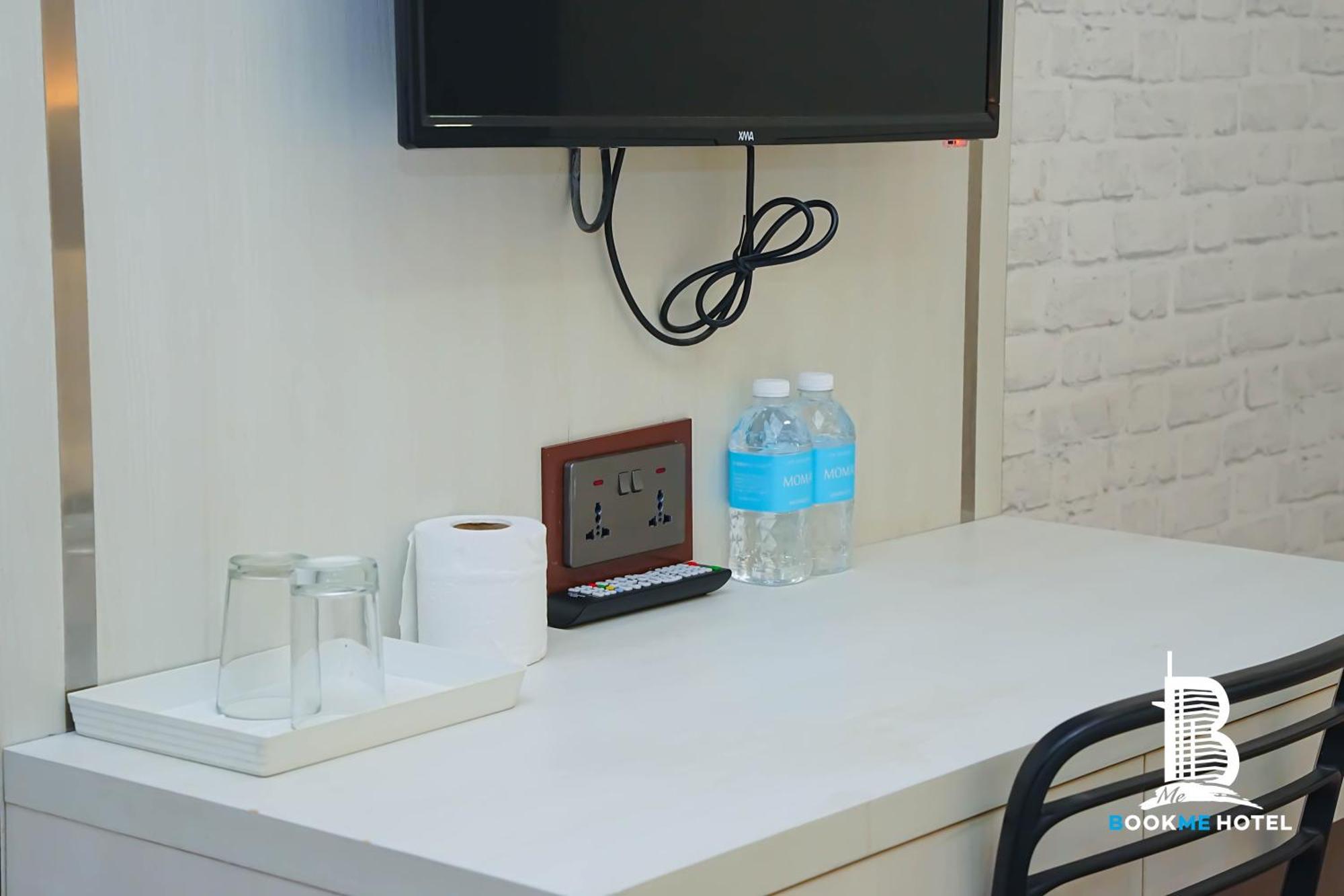 Bookme Hotel Johor Bahru Buitenkant foto